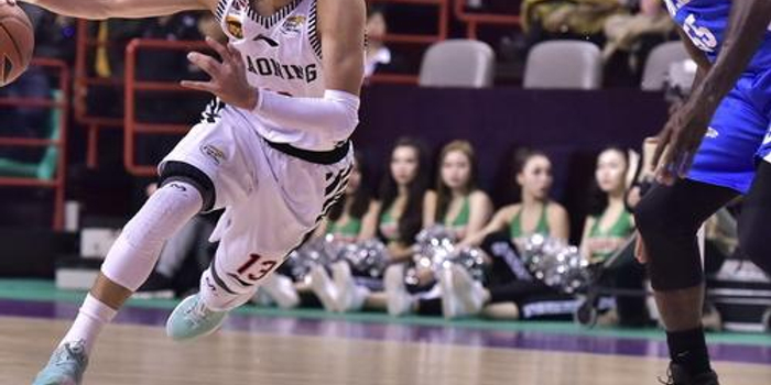 疑他在红黑 疑他在红黑